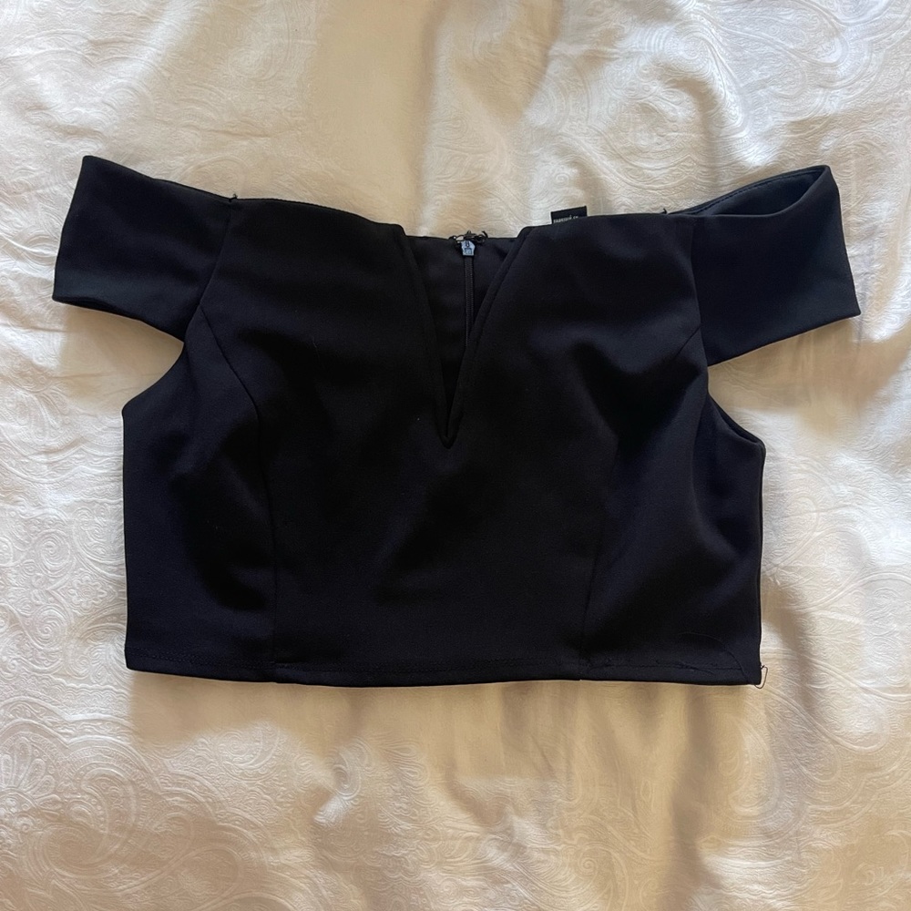 Off the Shoulder Crop Top